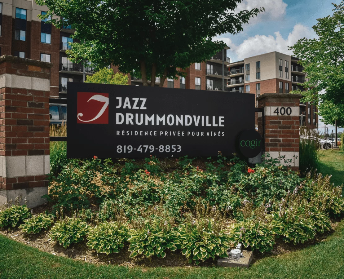 Outside of Jazz Drummondville Residence